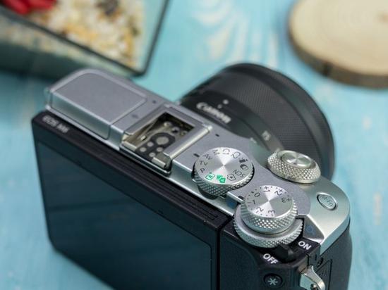微单相机哪款最好 佳能EOS M6有着不错的操控性