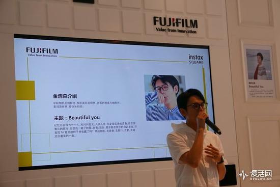 金浩森图片:即拍即打又保留数码照片!方形相片界的新潮流