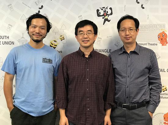 iDST院長金榕（中間）、副院長任小楓（左一）、副院長華先勝（右一）。