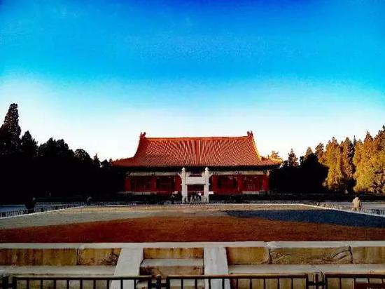  北京中山公园社稷坛的“五色土”展示