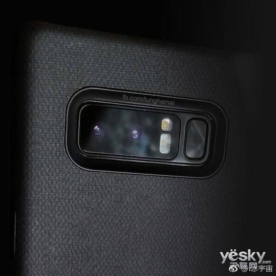 三星Note8真机背面部分曝光:双摄闪光灯一体