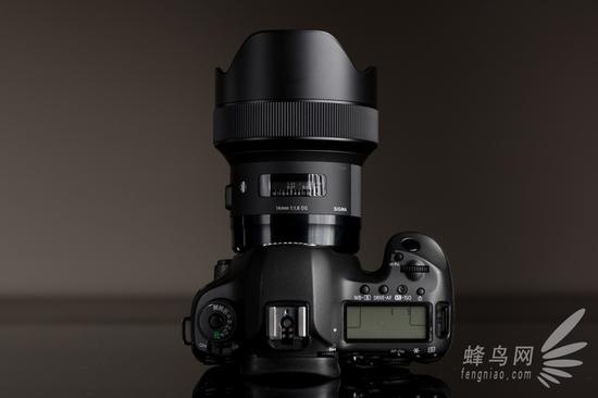 世界首创F1.8超广 适马14mm F1.8 Art评测|配件