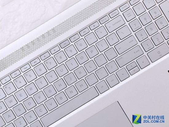惠普ENVY x360 接口与键盘