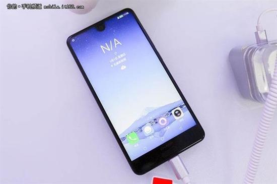 ↑↑↑夏普AQUOS S2