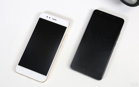 小米5X和魅蓝Note6(右)