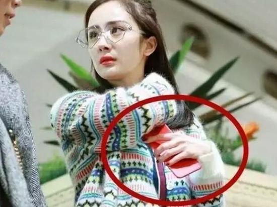 杨幂使用的OPPO手机(图片引自微博)