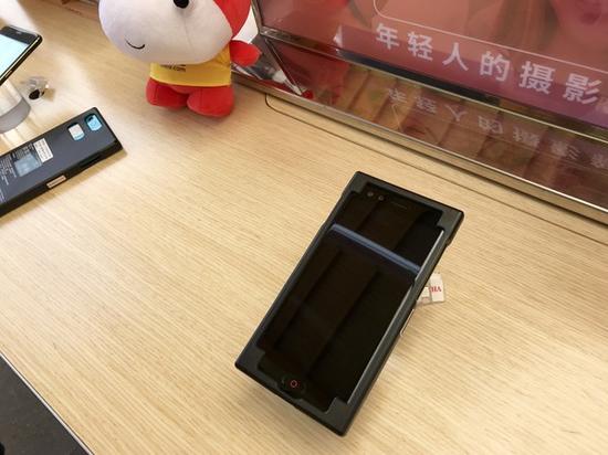 努比亚小牛:努比亚新机小牛8代曝光:竟是一款四摄神器?