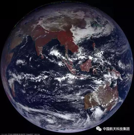风云四号:微信登录画面换成了风云四号拍摄的地球图! ▲风云四号拍摄的“地球24小时”画面