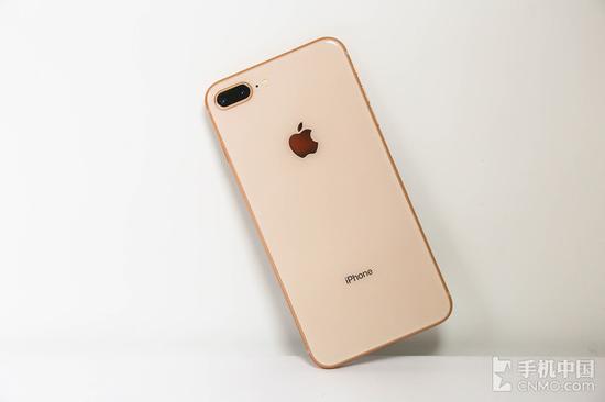 iPhone 8 Plus背板采用2.5D玻璃