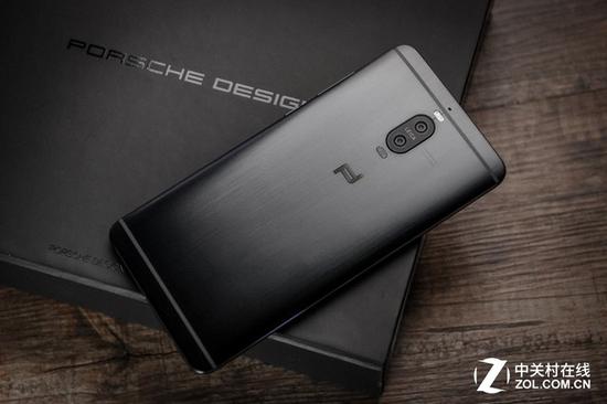 华为Mate9保时捷设计