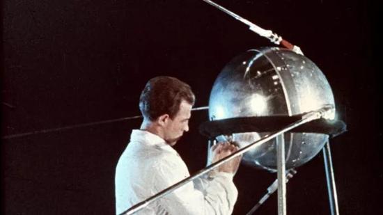 圖丨第一顆人造地球衛星 Sputnik-1 號