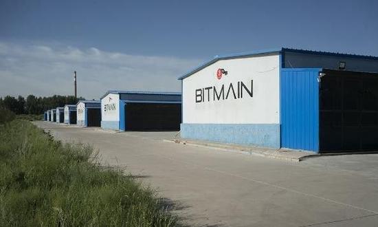 坐落于鄂尔多斯的比特币矿场。图片来源于网络