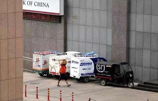 快递行业进入相对稳定期,靠价格追求市场份额的行为暂时告一段落。@视觉中国