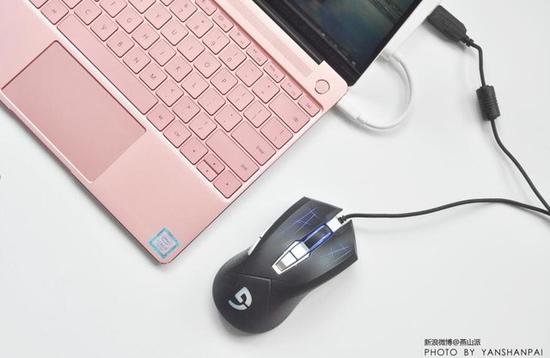 全球最小13吋笔记本MateBook X到底多小|华为