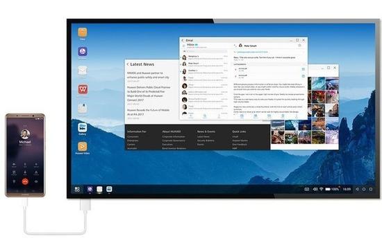 连接屏幕后，华为Mate10即可变身电脑