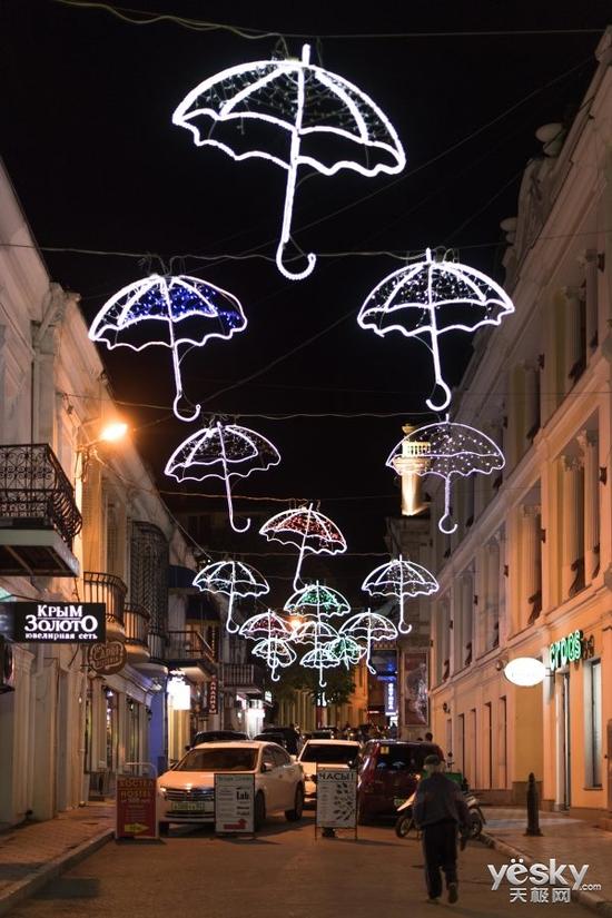 f/2.0  1/100  ISO800