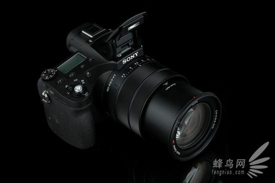 索尼黑卡RX10IV相机评测