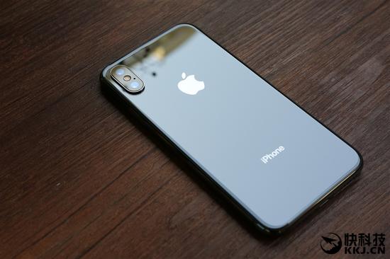 iPhone X与华为Mate 10 Pro续航对比评测:苹果