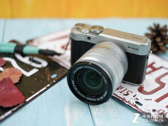 富士X-A10画质好,高感好,外形也好看,适合文艺