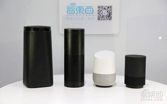 （从左依次为叮咚音箱A1、亚马逊Echo、Google Home、天猫精灵X1）