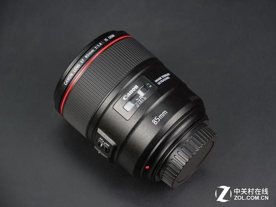 佳能85mm f/1.4具有防抖,拍摄更容易