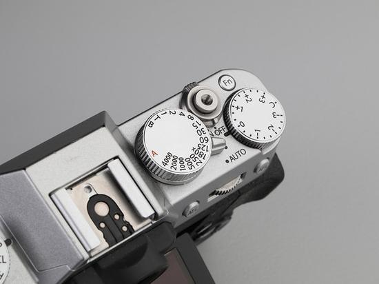 APS-C次旗舰横评 富士X-T20对比佳能EOS M