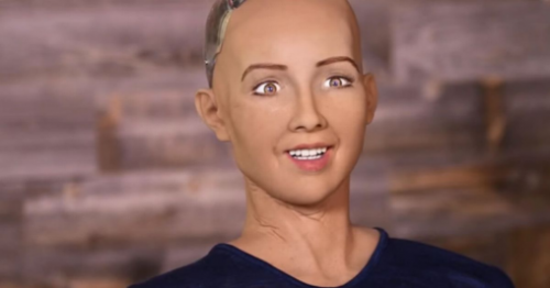 狂言要毁灭人类的AI机器人索菲亚 现在想要孩子了