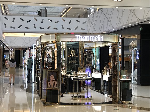梵蜜琳广州白云万达广场店。图片拍摄:吴容