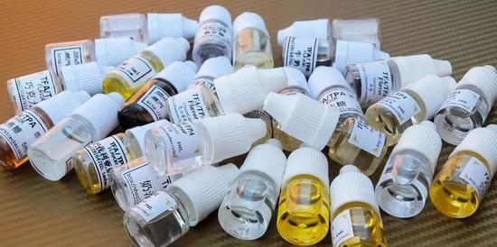 用以调配烟油的一些材料