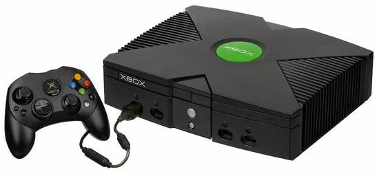 图28：第一代 Xbox，2001。