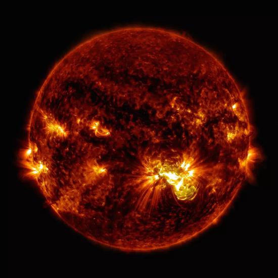 太阳耀斑。 图片来自:NASA