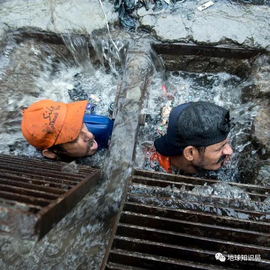 国际大都市孟买的排水都如此令人堪忧 对于基建设施更差的地区，更没有避险能力了。（7月3日 孟买 图片：Manoej Paateel / Shutterstock）