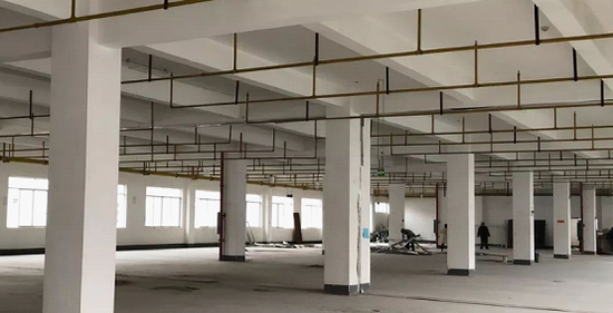 上海通用五菱用以改建生产线的空旷车间