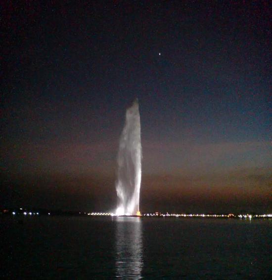 中子星碰撞后的喷流堪比宇宙“喷泉?#34180;?#22270;片来源:Wikimedia Commons|Ammar shaker