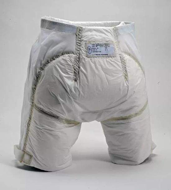 最大吸收力服装(MAG)