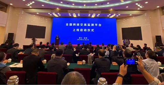 鸿达博彩-巨野县委教育工委到董官屯镇走访慰问生活困难党员教师