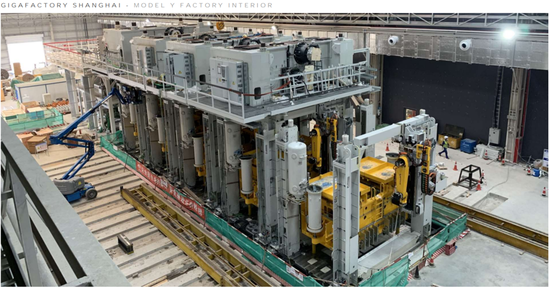（上海工厂Model Y生产线即将完工）
