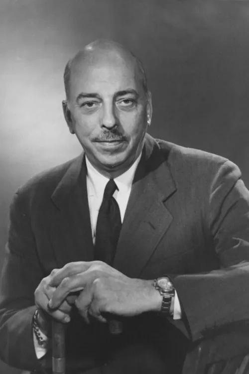 Louis Fieser 图片来源：napalmbiography.com