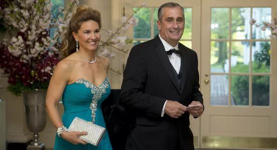 2015年柯再奇与妻子出席白宫宴会