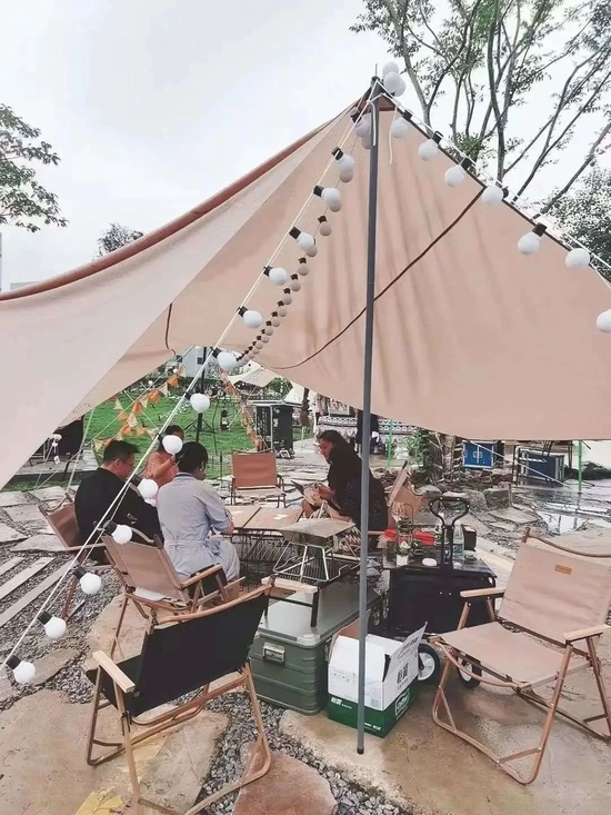 五爪探案馆露营剧本杀现场 / 受访者供图