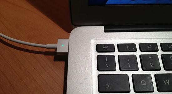MagSafe 2,2012年版。/Emanuele1212/wiki