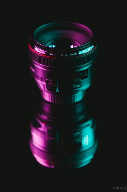 【博狗扑克】变焦还是定焦?到底该怎么选? 【博狗扑克】变焦还是定焦?到底该怎么选?