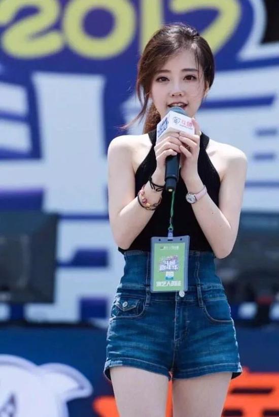 斗鱼主播冯提莫