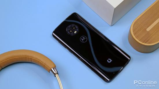 moto青柚1s评测:年轻人的高颜值社交手机