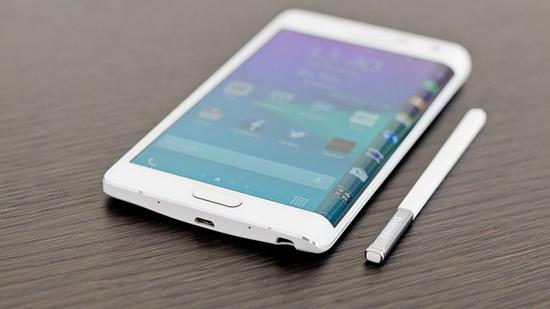 ▲ Galaxy Note Edge. 图片来自:YouTube
