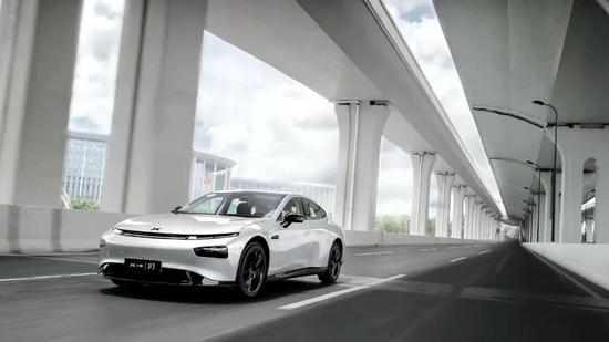 小鹏P7，图源小鹏汽车官微