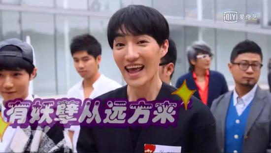 网上的赌博游戏拉霸 - 中国美院书法教师被喷,中书协副主席曾大赞他,杨凝式也不过如此