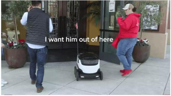 遭到Doordash快递小姐姐的抵制 / 来源：BuzzFeed