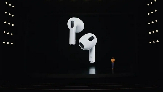 苹果炸场发布会总结:AirPods 3虽迟但到,新MacBook Pro过于强,只有一个“缺点”