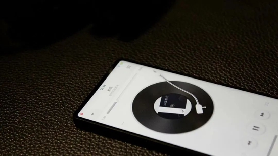 图源坚果手机官方微博